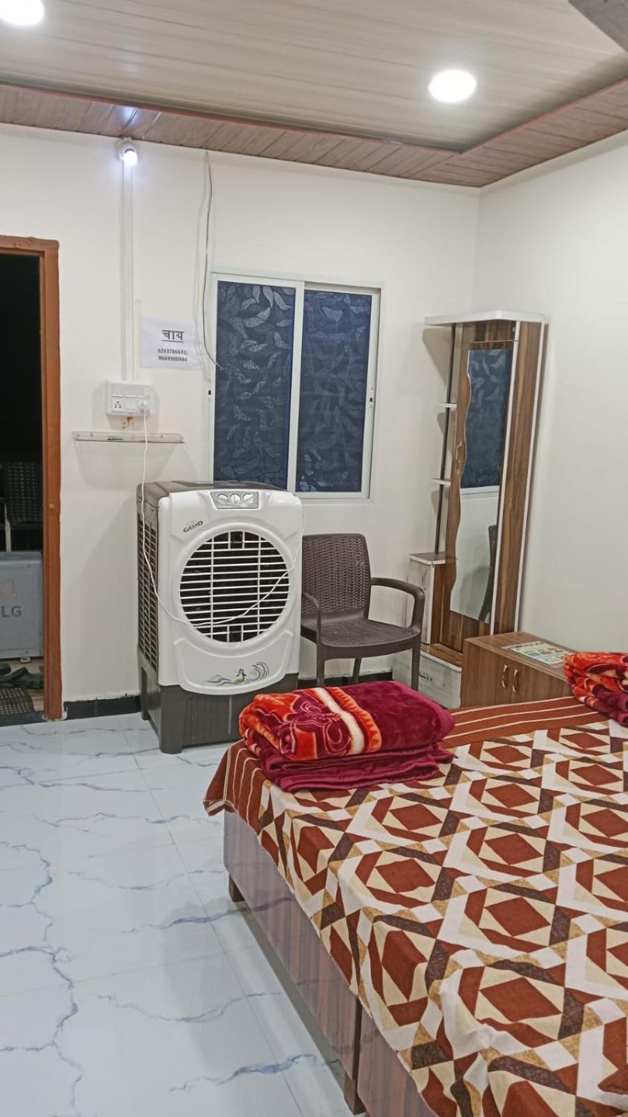 Shivanjali Bhakt Niwas Ujjain Extérieur photo